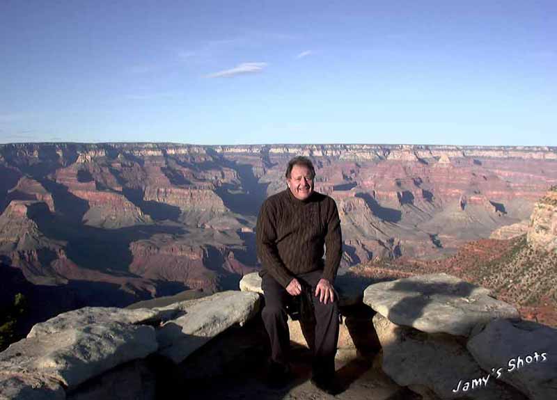 Votre accompagnateur  Grand Canyon le 11 Mars 2003.