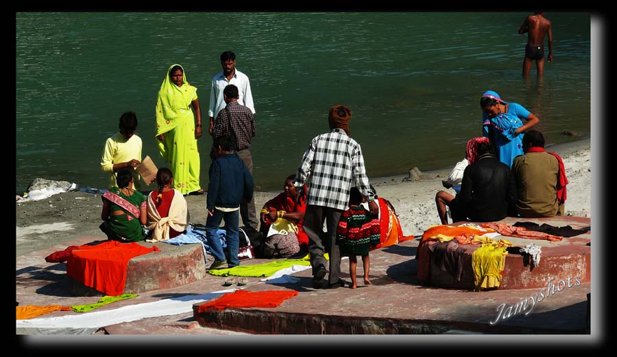 Soire au bord du Gange  Rishikesh