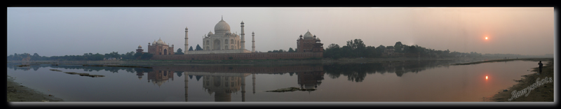 Coucher de soleil dur le Taj Mahal