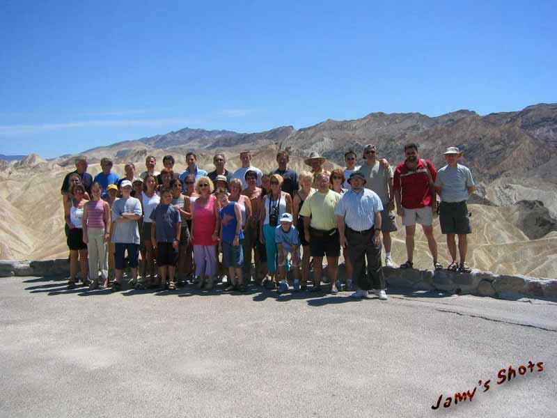  Les passagers du CO 029 le 10 Aot 2003  Zabriskie point ( Death Valley )